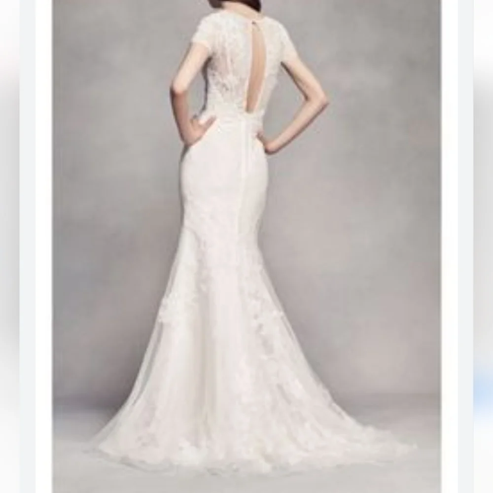 Vera Wang White Lace Wedding Dress Size 12 - Picture 11 of 11